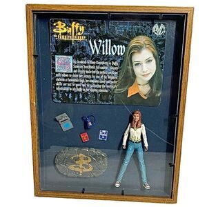 2000 Buffy the Vampire Slayer Series Willow Figure Custom Glass Framed 10X13